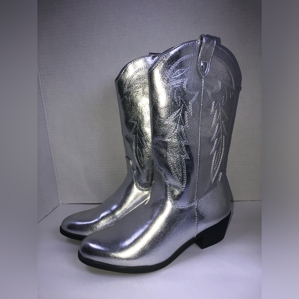 Steve Madden Silver Metallic Western Boots NWOT size 4 - Picture 6 of 14